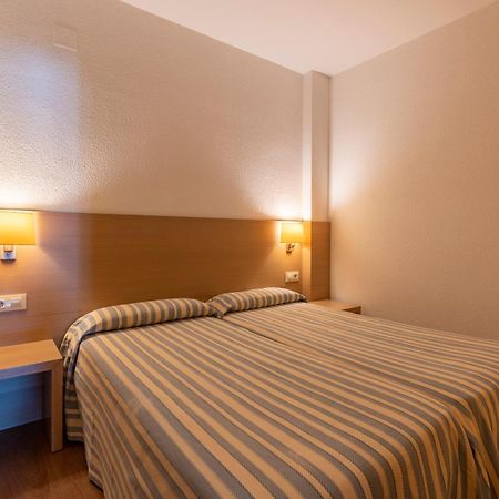 Almirall Apartaments Лорет де Мар Екстериор снимка