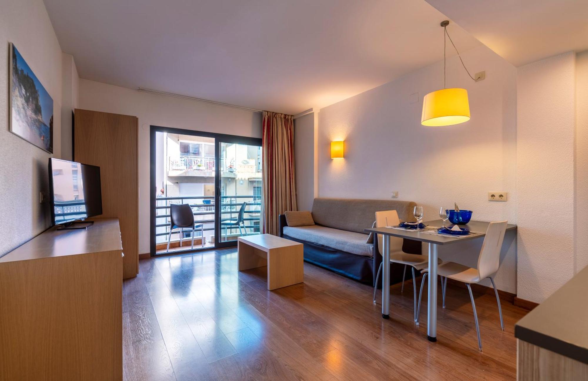 Almirall Apartaments Лорет де Мар Екстериор снимка