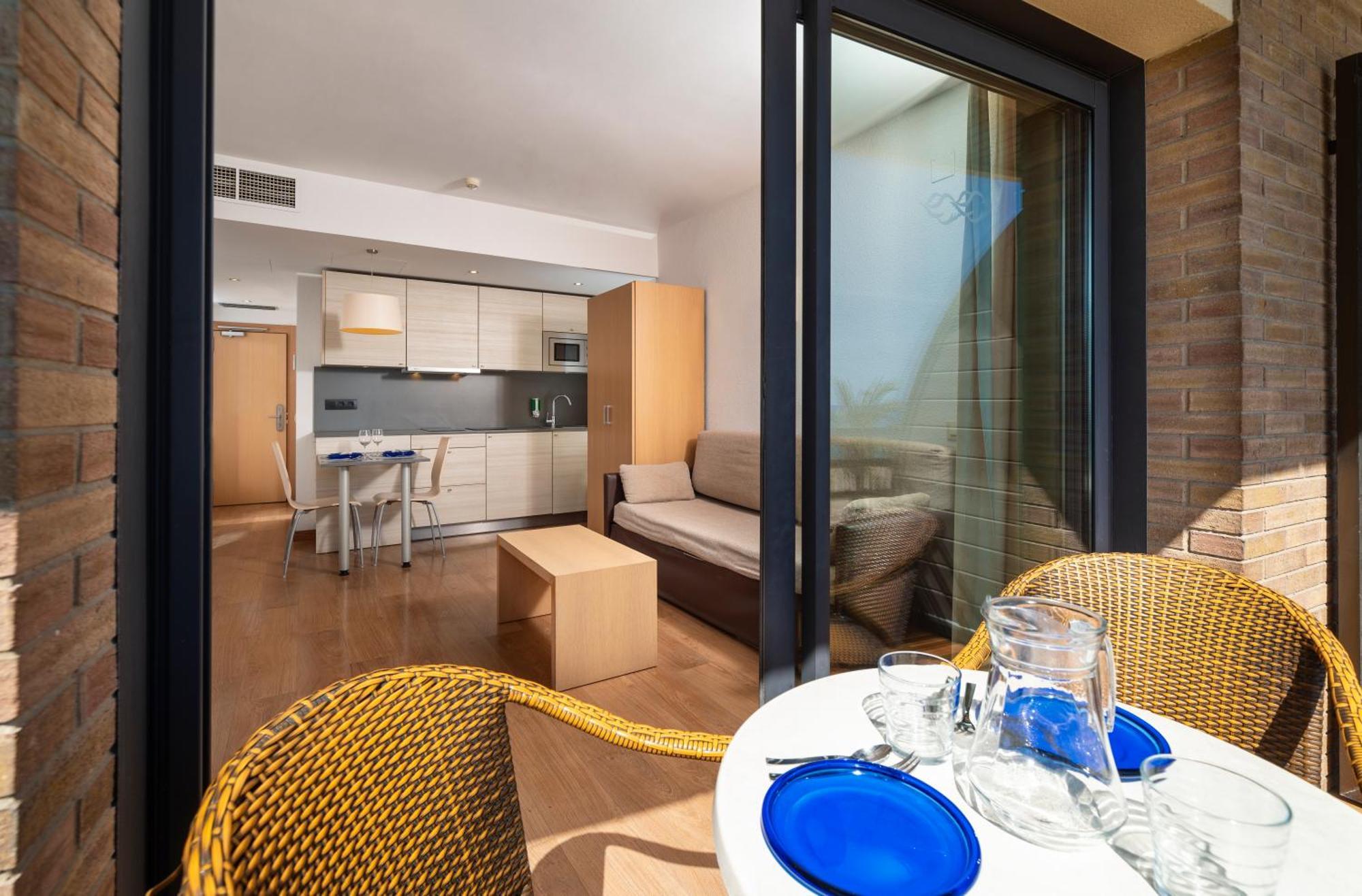 Almirall Apartaments Лорет де Мар Екстериор снимка