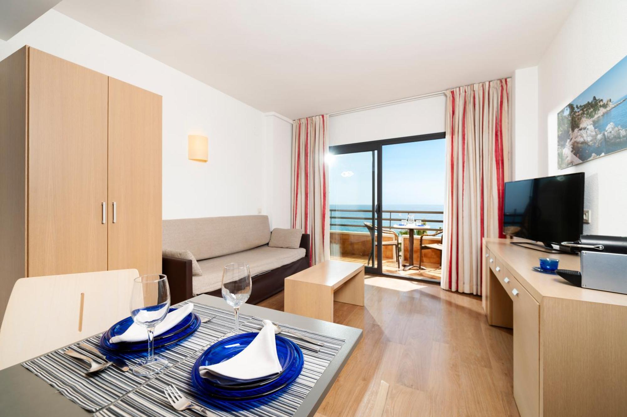 Almirall Apartaments Лорет де Мар Екстериор снимка