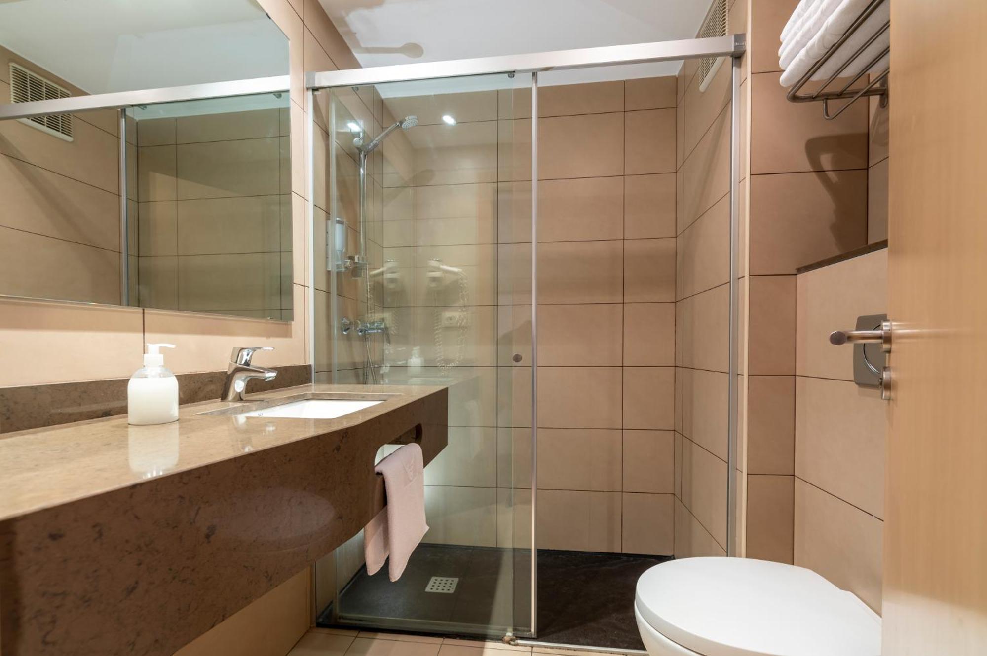 Almirall Apartaments Лорет де Мар Екстериор снимка