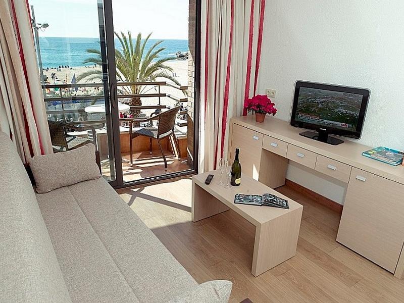 Almirall Apartaments Лорет де Мар Екстериор снимка