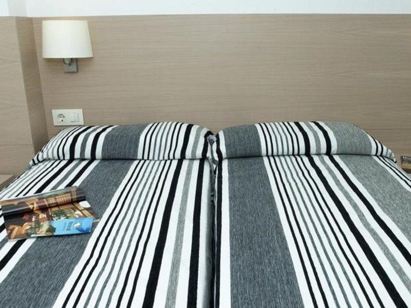 Almirall Apartaments Лорет де Мар Екстериор снимка